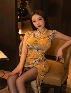 《亲胸揉胸膜下刺激视频免费的》