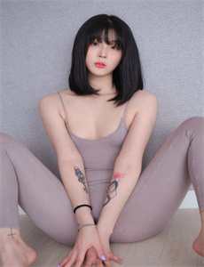 《内裤女图片无遮挡》