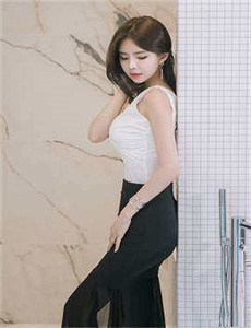 《高清学生破外女视频全过程》